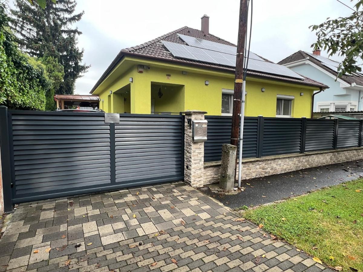 Star Street Home Mosonmagyaróvár 外观 照片