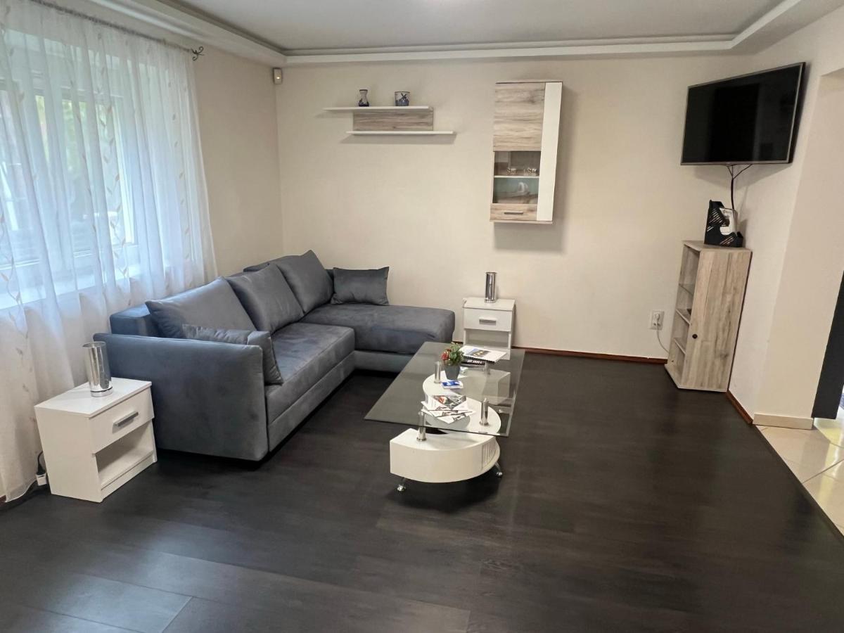 Star Street Home Mosonmagyaróvár 外观 照片