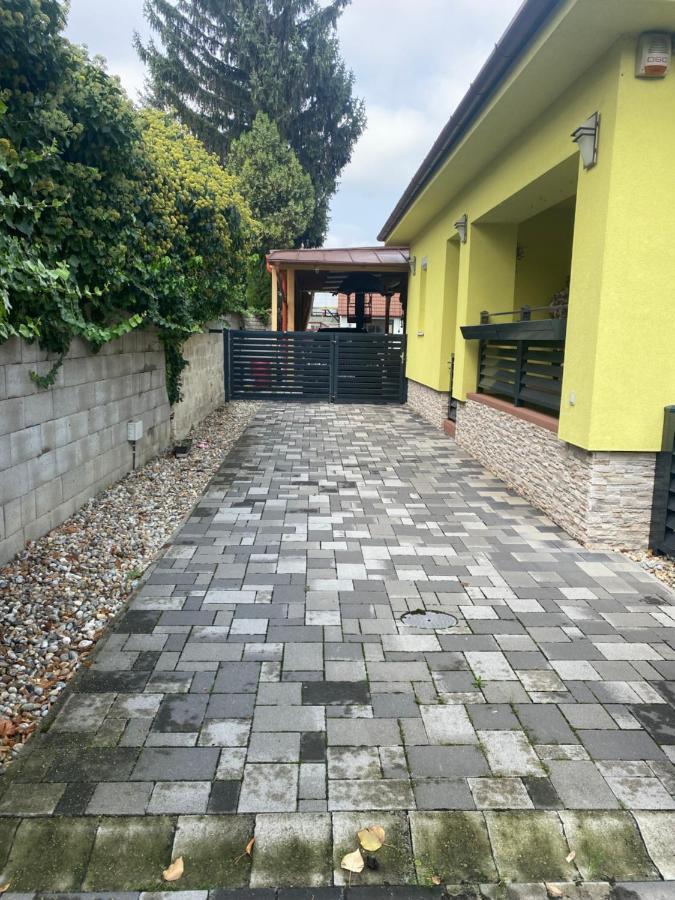 Star Street Home Mosonmagyaróvár 外观 照片